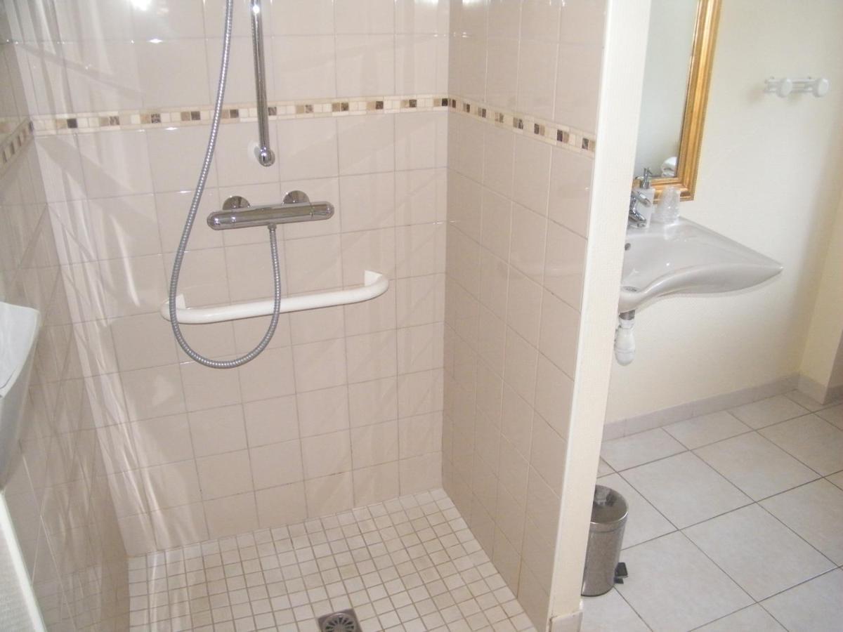 Saint-Martin-des-Entrées Chambres D'Hotes Chateau De Damigny מראה חיצוני תמונה