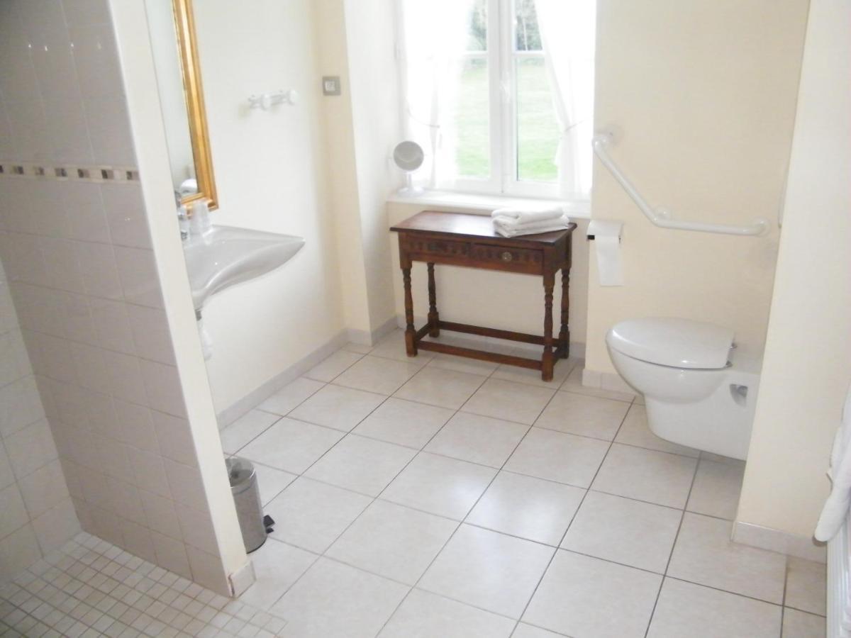 Saint-Martin-des-Entrées Chambres D'Hotes Chateau De Damigny מראה חיצוני תמונה